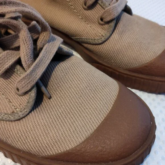 CLARKS, Mid-Top Boot, Canvas Sneaker, 8 - Picture 4 of 9